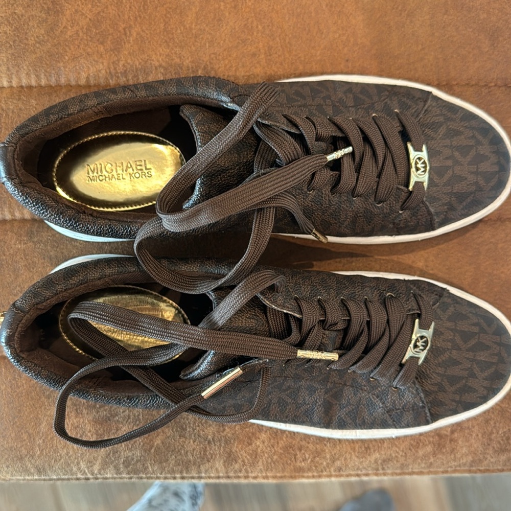 Michael Kors women’s sneakers classic logo and gold sneakers size 7